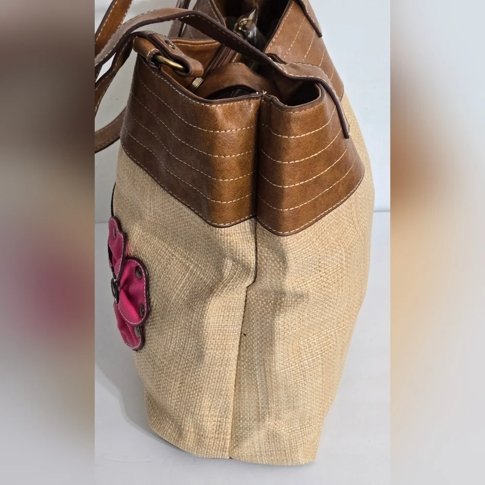 Harve Benard Large Shoulder Bag Raffia Floral Embellishment Gold Hardware